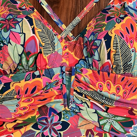 NWOT Bleu Rod Beattie Make It Pop One Piece - Picture 8 of 15